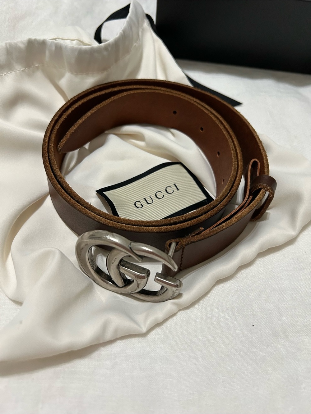 Women’s Gucci Double G Leather Belt With dust bag and in EXCELLENT condition!!!!